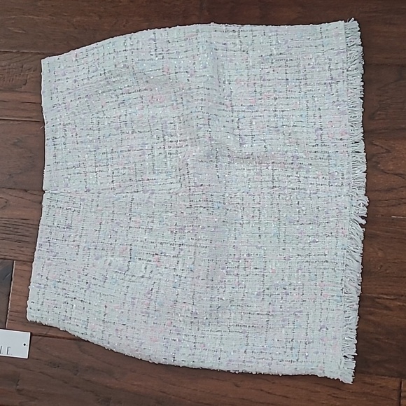 NWT Elle White Tweed Pencil Skirt With Colorful Specks & Fringe Hem size 16 - Picture 2 of 10